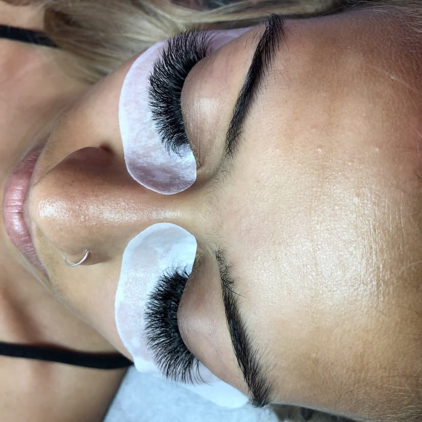 Classic eyelash extensions