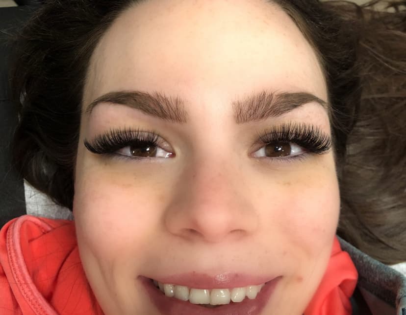 Hybrid eyelash extensions